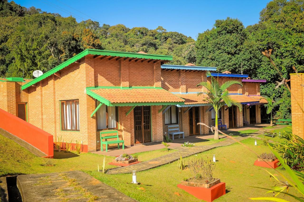 Encantos Do Vale Pousada E Spa Cultural Bueno Brandao Exterior photo